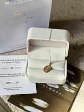 Cargar imagen en el visor de la galería, COLLAR MEDALLA OVALADA VIRGEN GUADALUPE