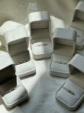 Cargar imagen en el visor de la galería, BABY PEARLS