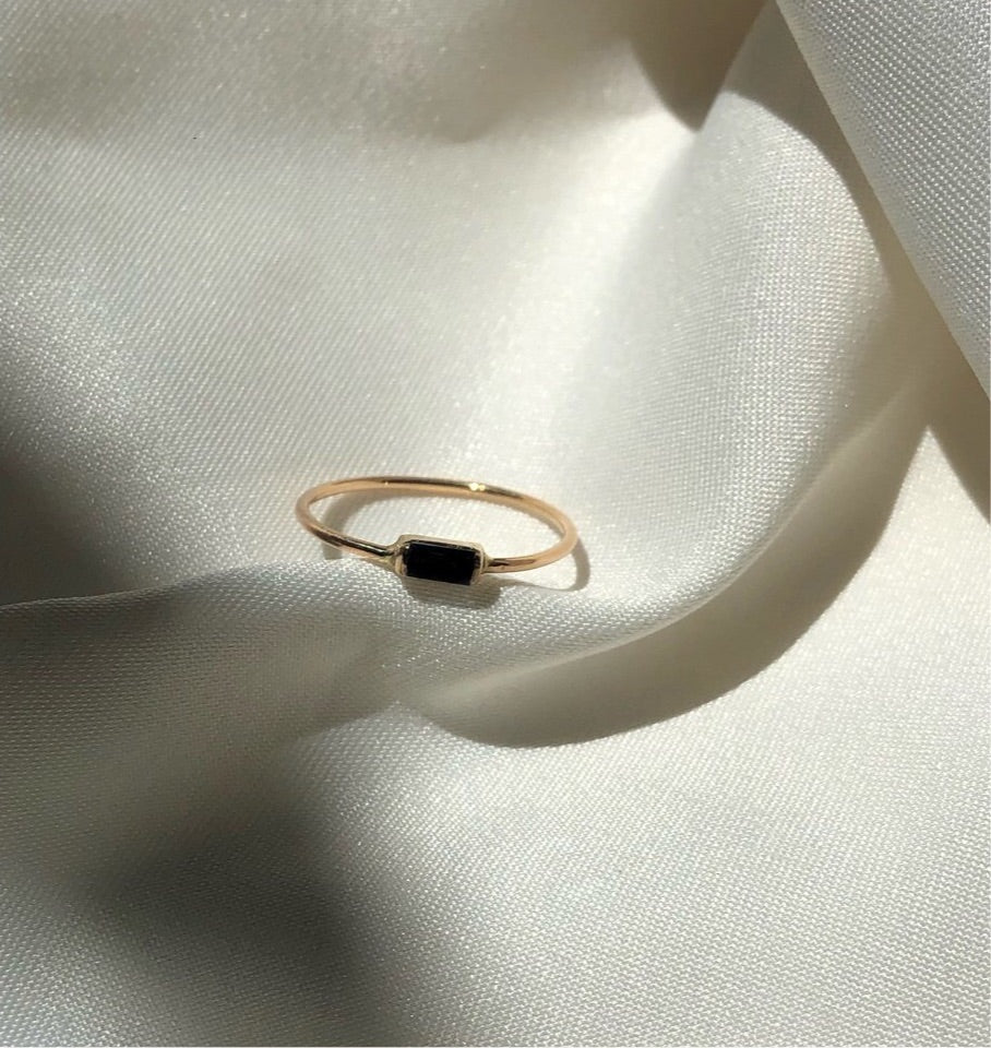 ANILLO ORO ZAFIRO NEGRO - Main Image