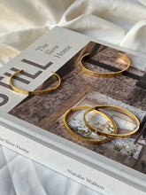 Cargar imagen en el visor de la galería, CHLOE BANGLE