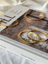 Cargar imagen en el visor de la galería, CHLOE BANGLE