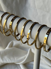 Cargar imagen en el visor de la galería, CHLOE BANGLE