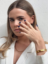 Cargar imagen en el visor de la galería, CHLOE BANGLE