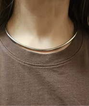 Cargar imagen en el visor de la galería, CUFF NECKLACE
