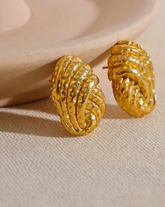 OVAL NUG EARRINGS