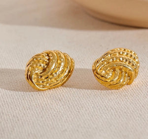 OVAL NUG EARRINGS