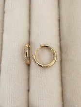 Cargar imagen en el visor de la galería, ROW HOOPS
