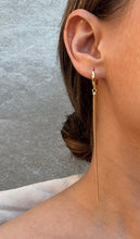 Cargar imagen en el visor de la galería, ELLIS EARRINGS
