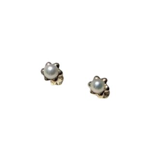 PETITE FLOWER EARRINGS