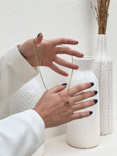 Cargar imagen en el visor de la galería, INFINITY NECKLACE
